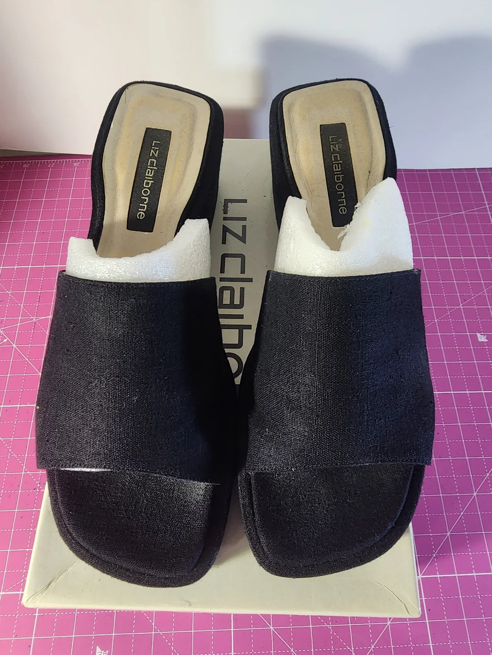 Liz Claiborne Black Linen Aries Open-Toe Platform Heels with Box - 8 1/2